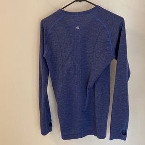 Lululemon running shirt dark blue with purple hues